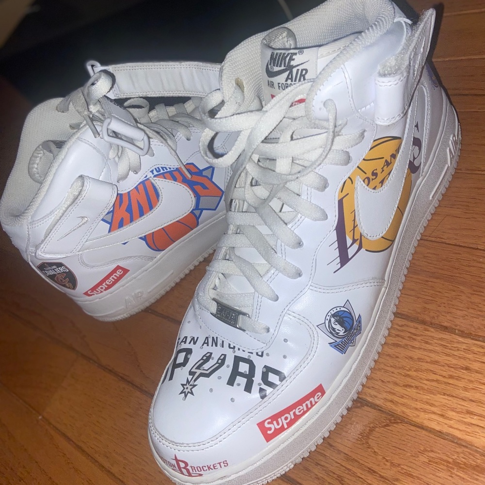 Nike supreme Air Force 1 mids